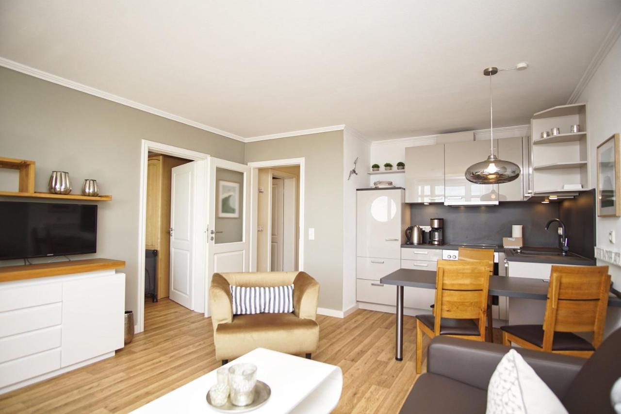 Mit Meerblick Und Balkon, Gratis Nutzung Vom Ahoi Erlebnisbad Und Sauna In Sellin - Meeresblick Fewo 25 Goehren (Ruegen) Exterior foto
